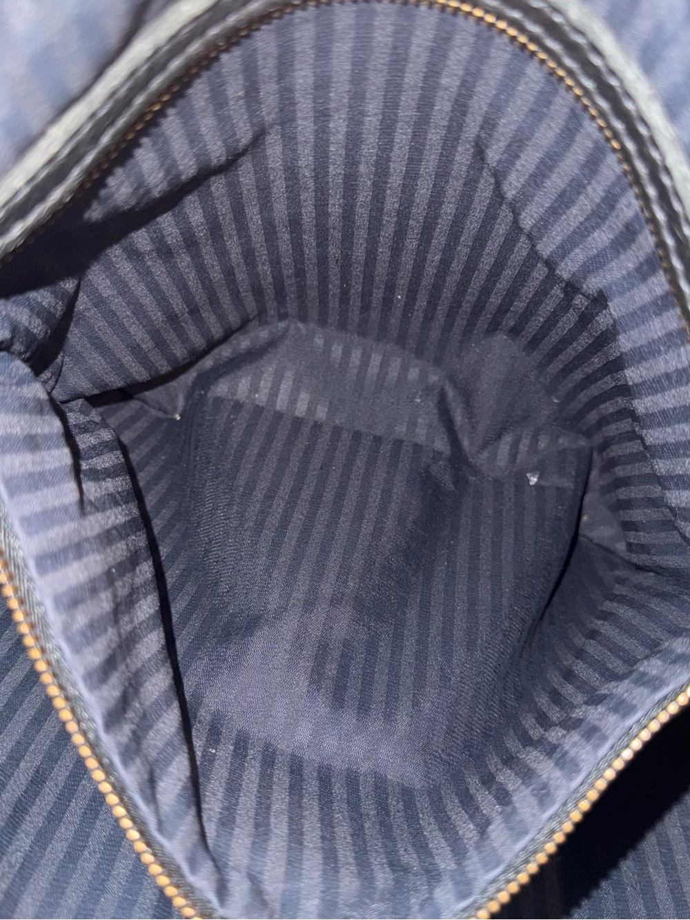 Classic Black Leather Shoulder Bag - Picture 6 of 7